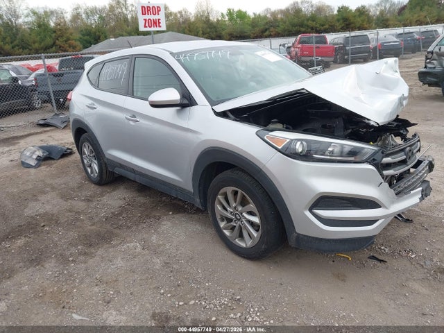 Salvage Hyundai TUCSON Image
