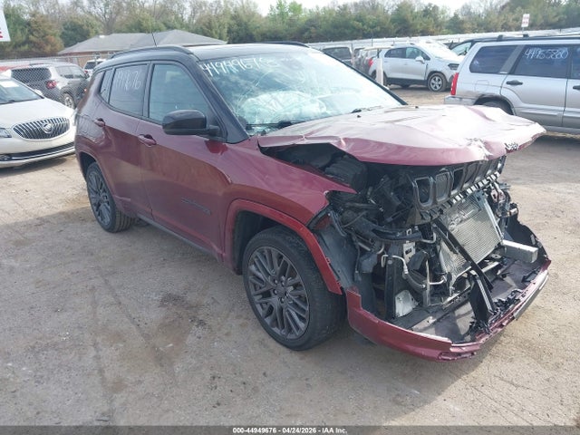 Salvage Jeep Compass Image