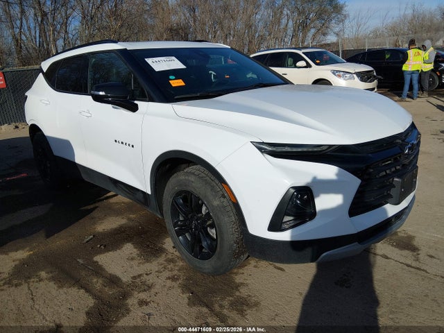 Salvage Chevrolet Blazer Image