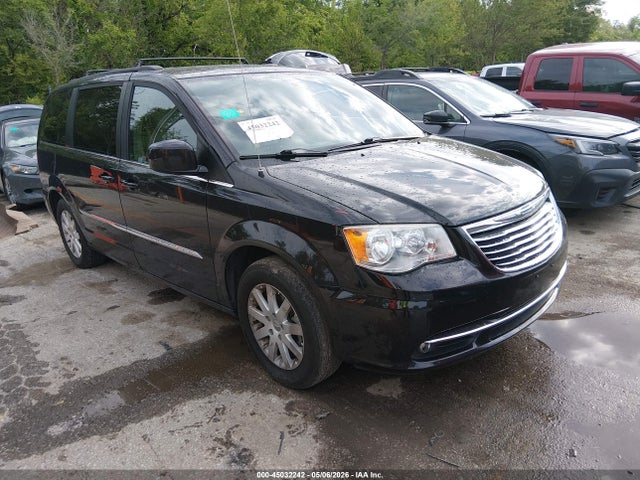 Salvage Chrysler Town & Country Image