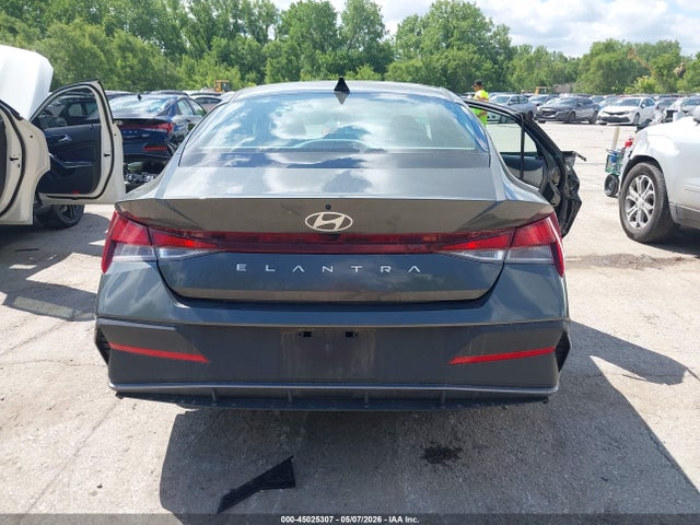 Hyundai ELANTRA Sel