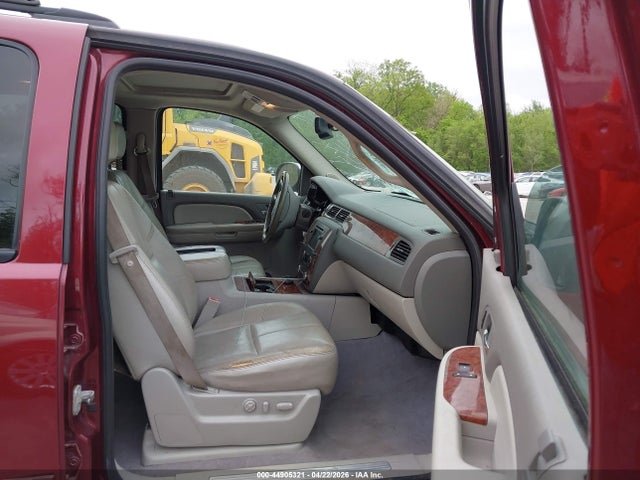 Chevrolet Suburban 1500 Ltz
