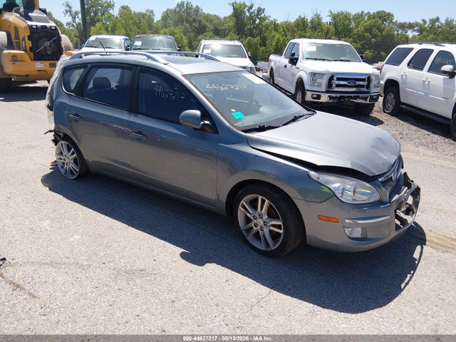 Salvage Hyundai ELANTRA Image