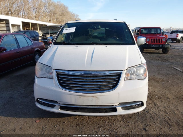 Chrysler Town & Country Limited