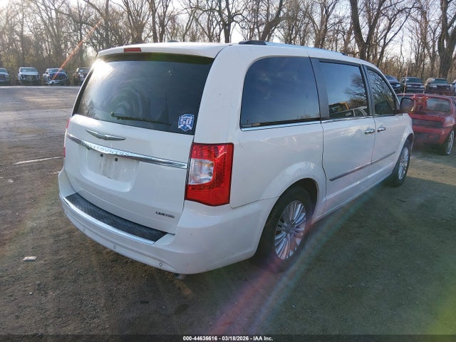 Chrysler Town & Country Limited