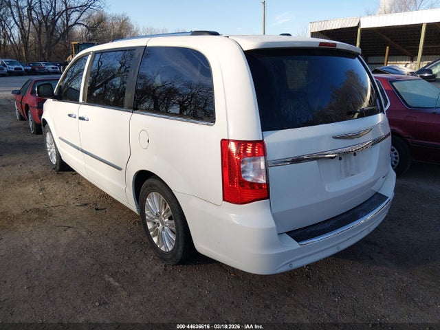 Chrysler Town & Country Limited