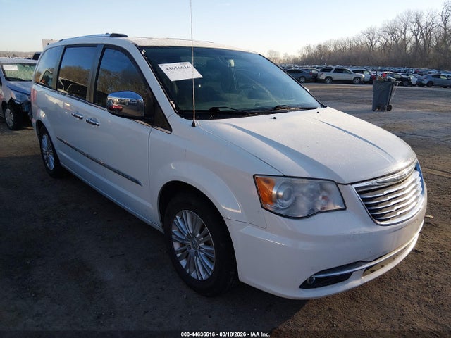 Salvage Chrysler Town & Country Image