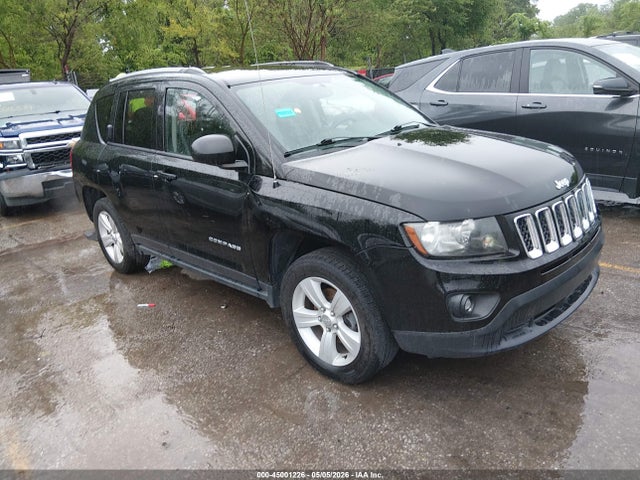 Salvage Jeep Compass Image