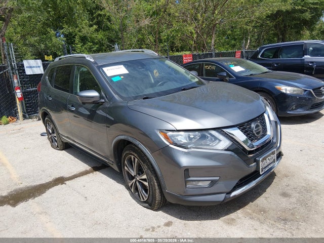 Salvage Nissan Rogue Image