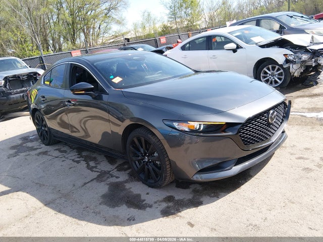 Salvage Mazda Mazda3 Image