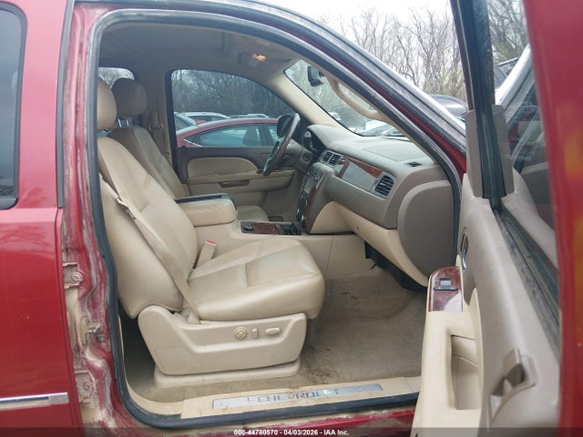 Chevrolet Suburban 1500 Ltz