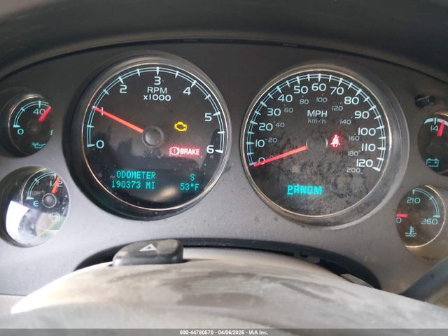 Chevrolet Suburban 1500 Ltz