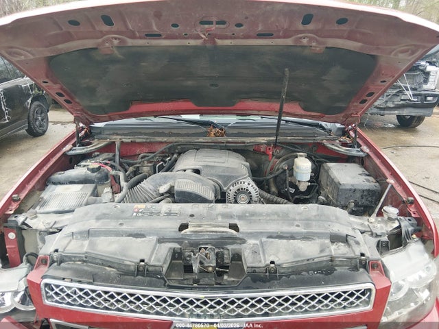 Chevrolet Suburban 1500 Ltz
