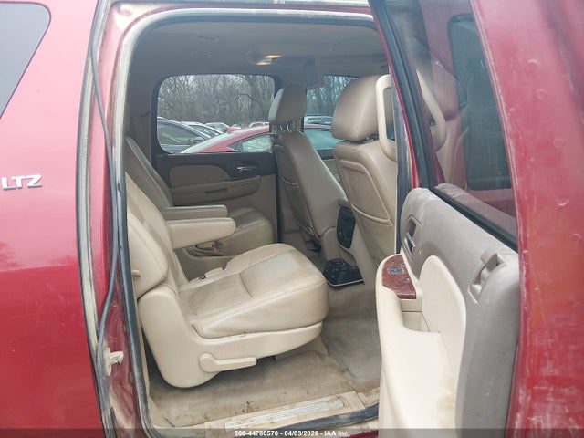 Chevrolet Suburban 1500 Ltz
