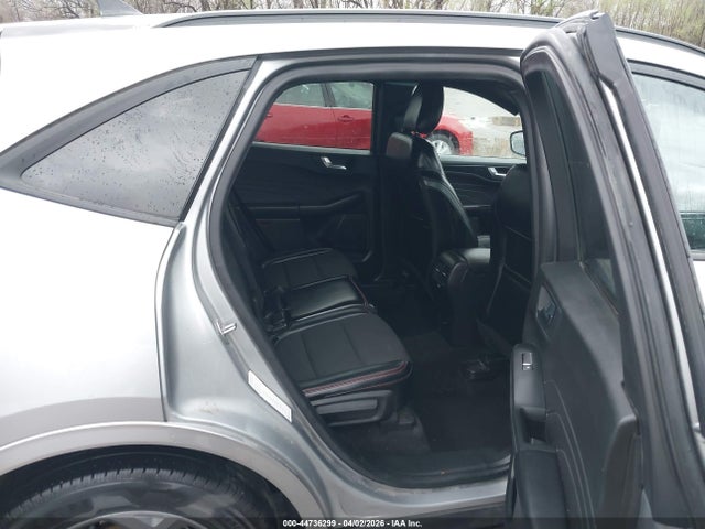 Ford Escape St-line