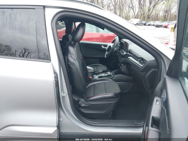Ford Escape St-line