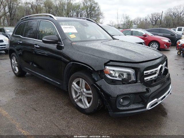 Salvage Mercedes-Benz GLB Image