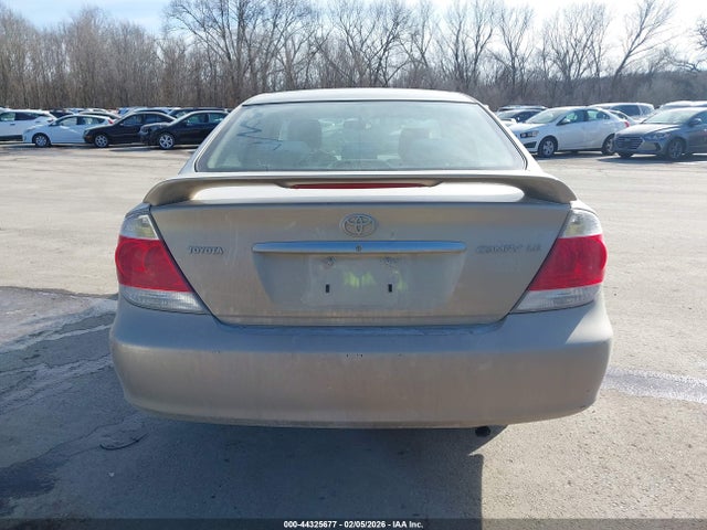 Toyota Camry Le
