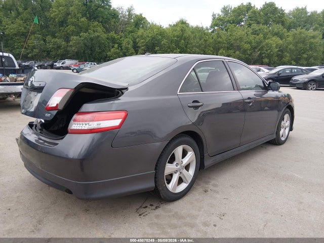 Toyota Camry Se V6
