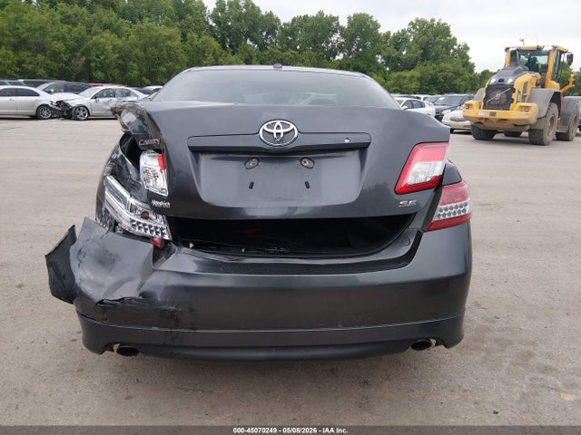 Toyota Camry Se V6