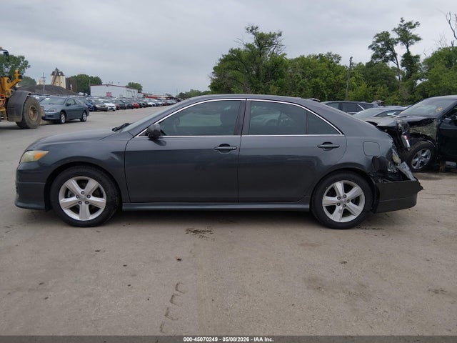 Toyota Camry Se V6