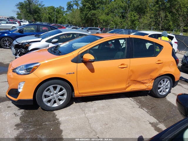 Toyota Prius c Two