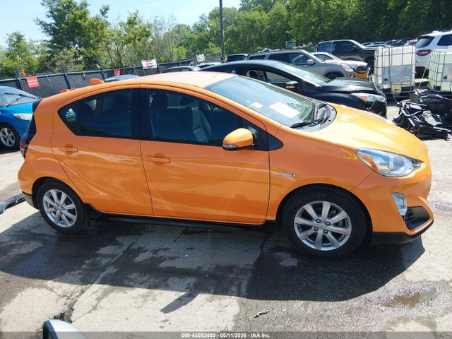 Toyota Prius c Two