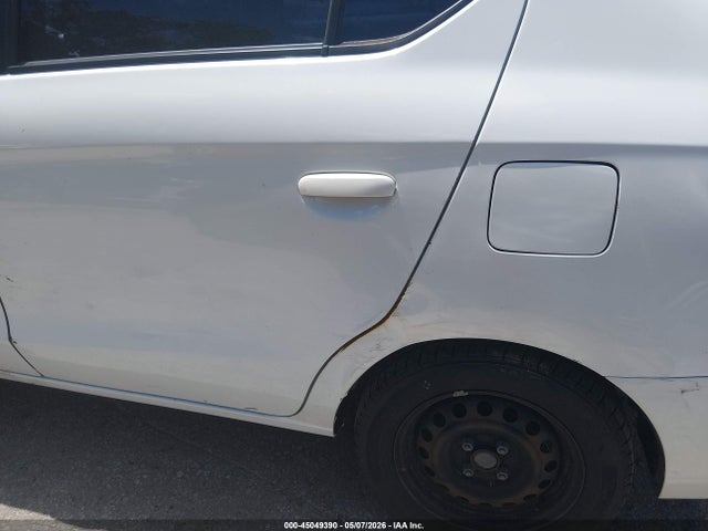 Mitsubishi Mirage Es