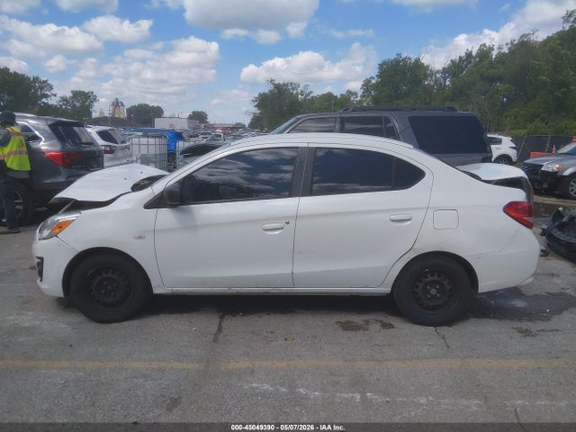 Mitsubishi Mirage Es