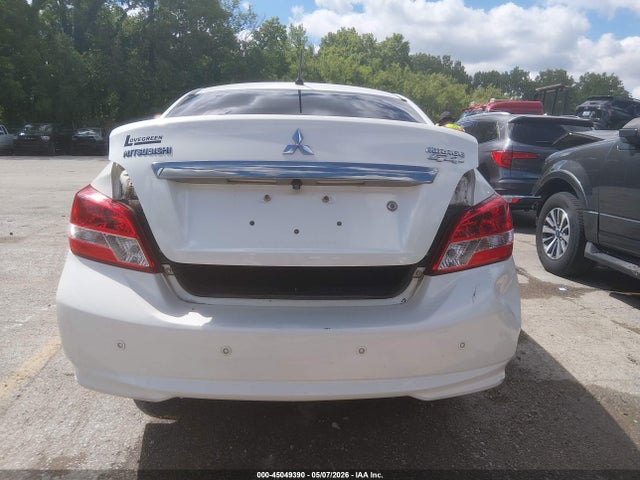 Mitsubishi Mirage Es