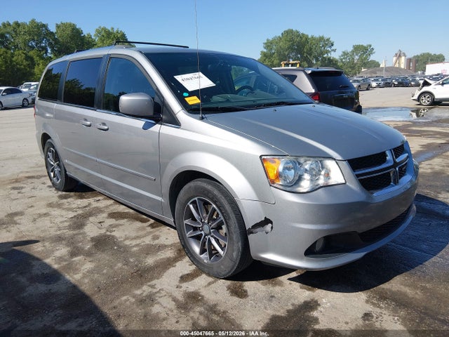 Salvage Dodge Grand Caravan Image