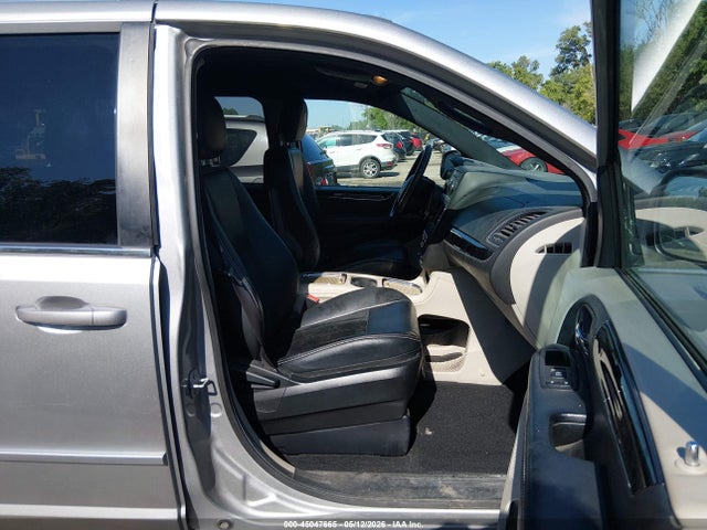 Dodge Grand Caravan Sxt