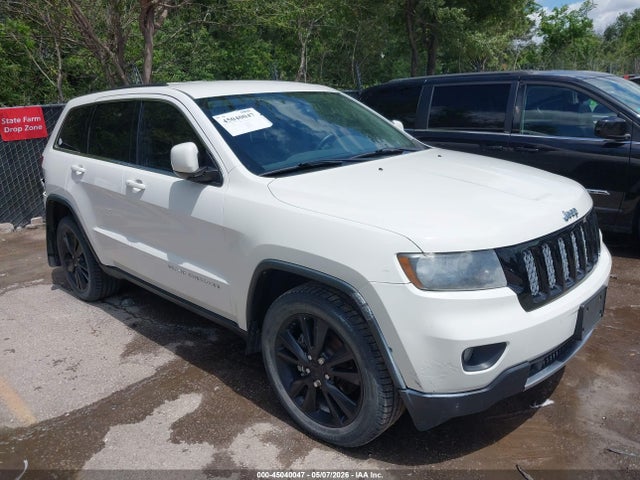 Salvage Jeep Grand Cherokee Image