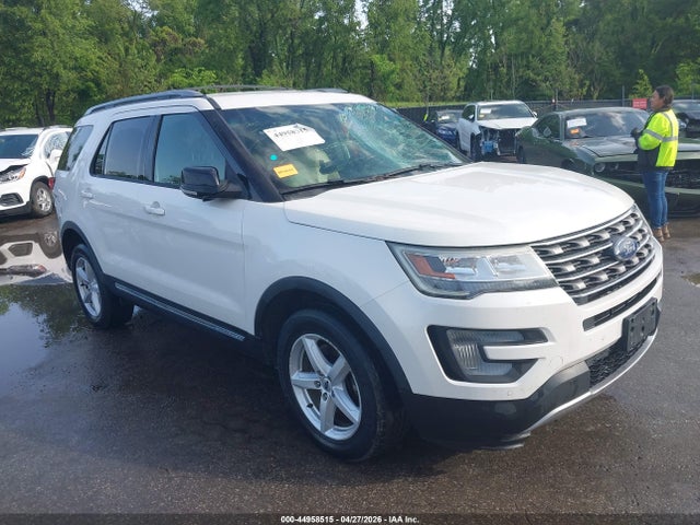 Salvage Ford Explorer Image