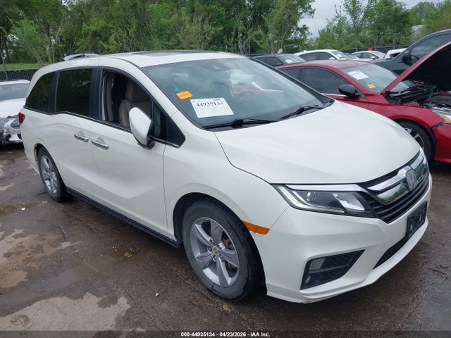 Salvage Honda Odyssey Image