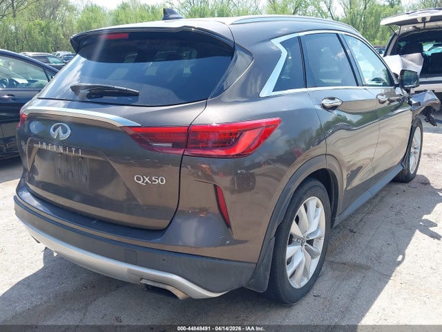 INFINITI Qx Essential