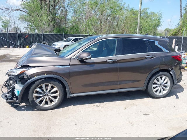 INFINITI Qx Essential