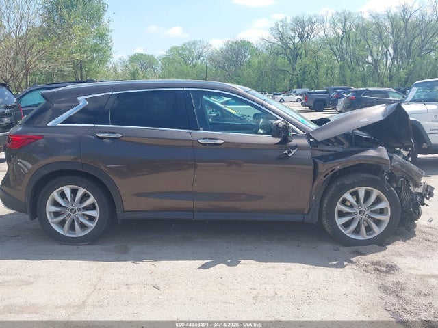 INFINITI Qx Essential