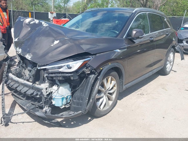 INFINITI Qx Essential