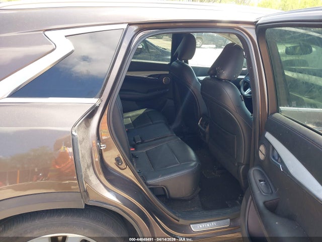 INFINITI Qx Essential
