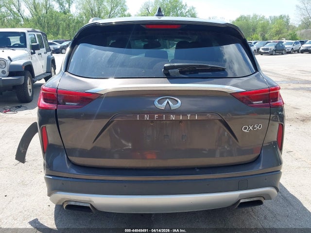 INFINITI Qx Essential