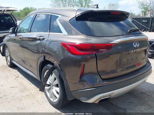 INFINITI Qx Essential