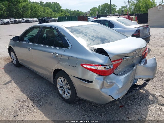 Toyota Camry Le