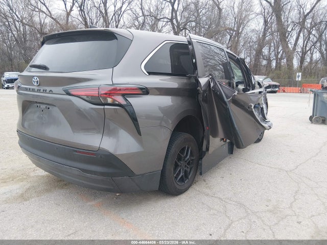Toyota Sienna Xle
