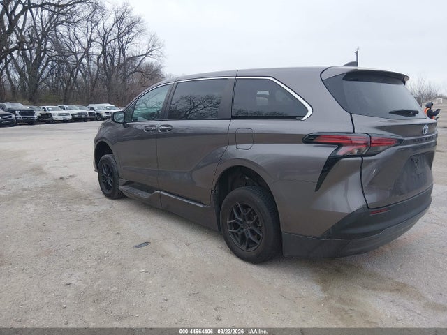 Toyota Sienna Xle