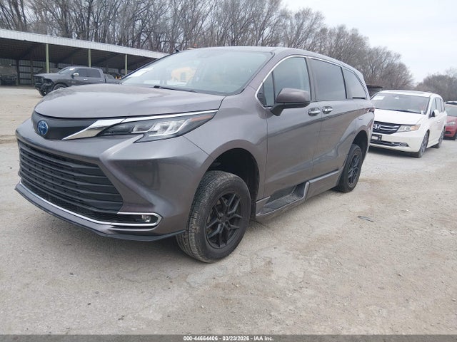 Toyota Sienna Xle