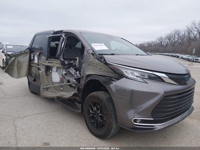 Toyota Sienna Xle