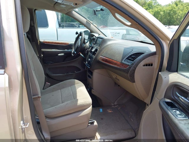 Chrysler Town & Country Touring