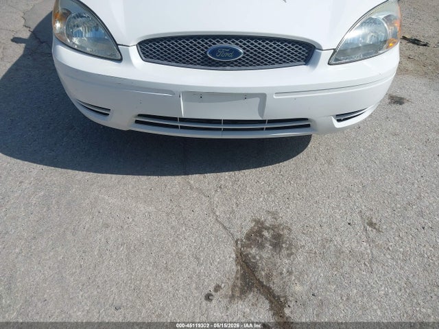 Ford Taurus Se
