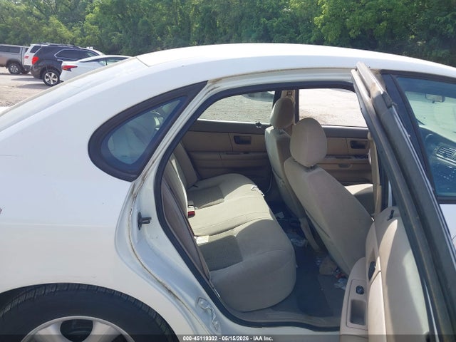 Ford Taurus Se